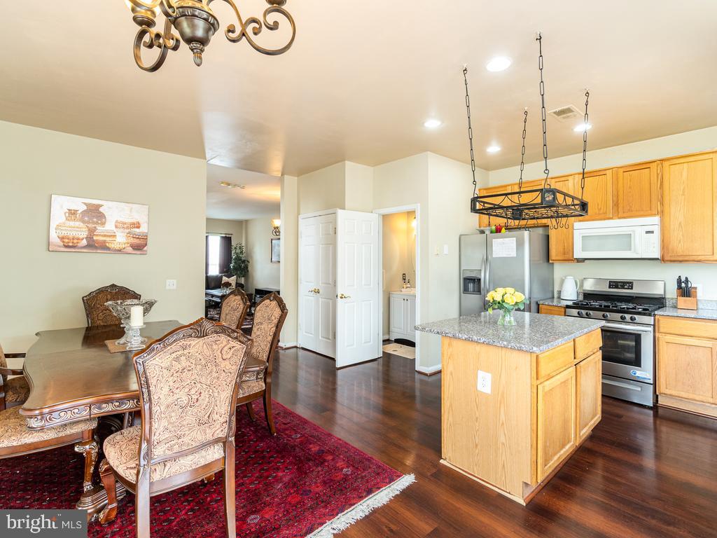 WOODBRIDGE - Residential