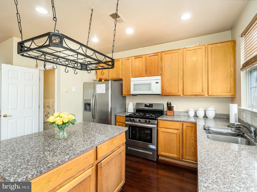 WOODBRIDGE - Residential