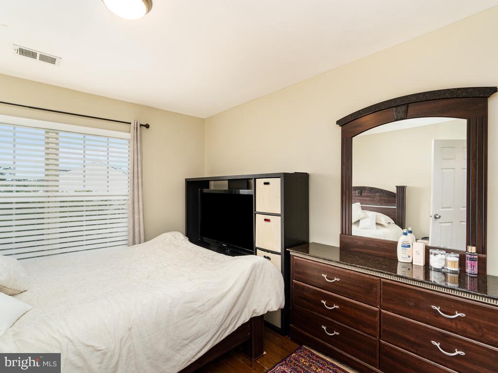 WOODBRIDGE - Residential