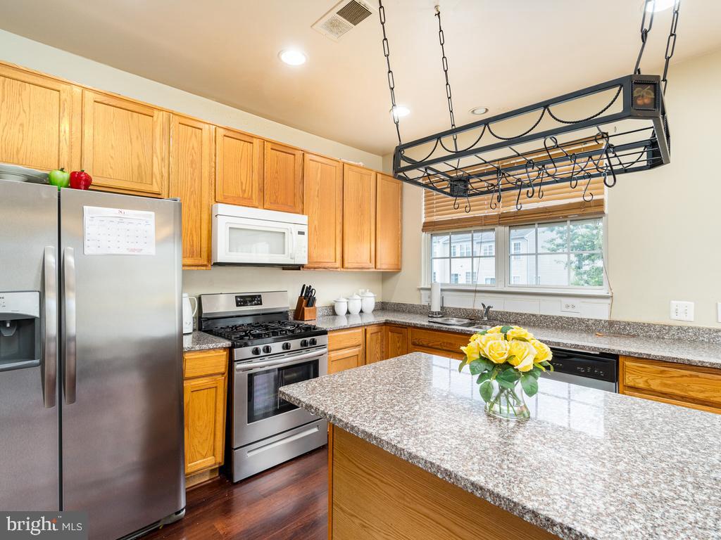 WOODBRIDGE - Residential