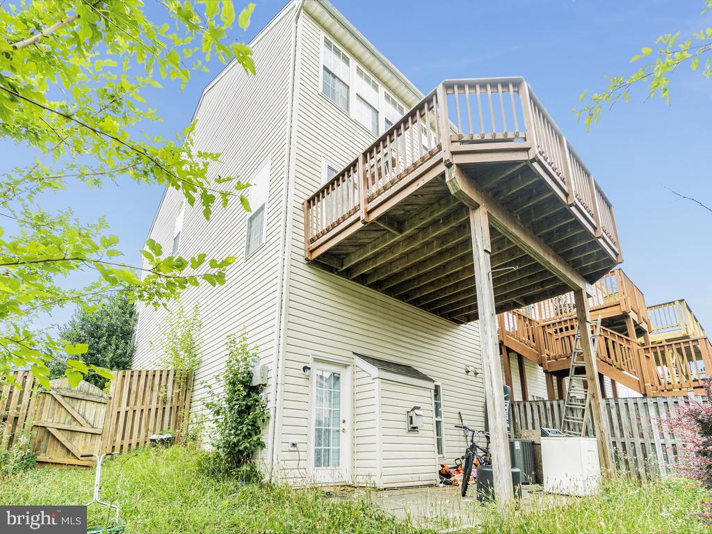 WOODBRIDGE - Residential