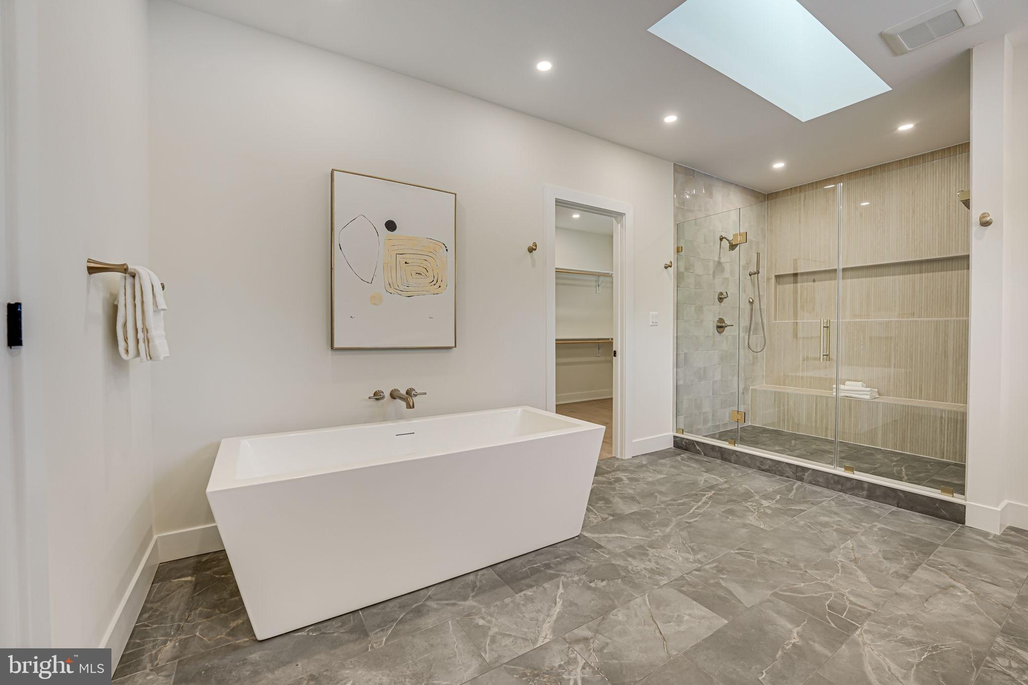 LEE FOREST - Residential