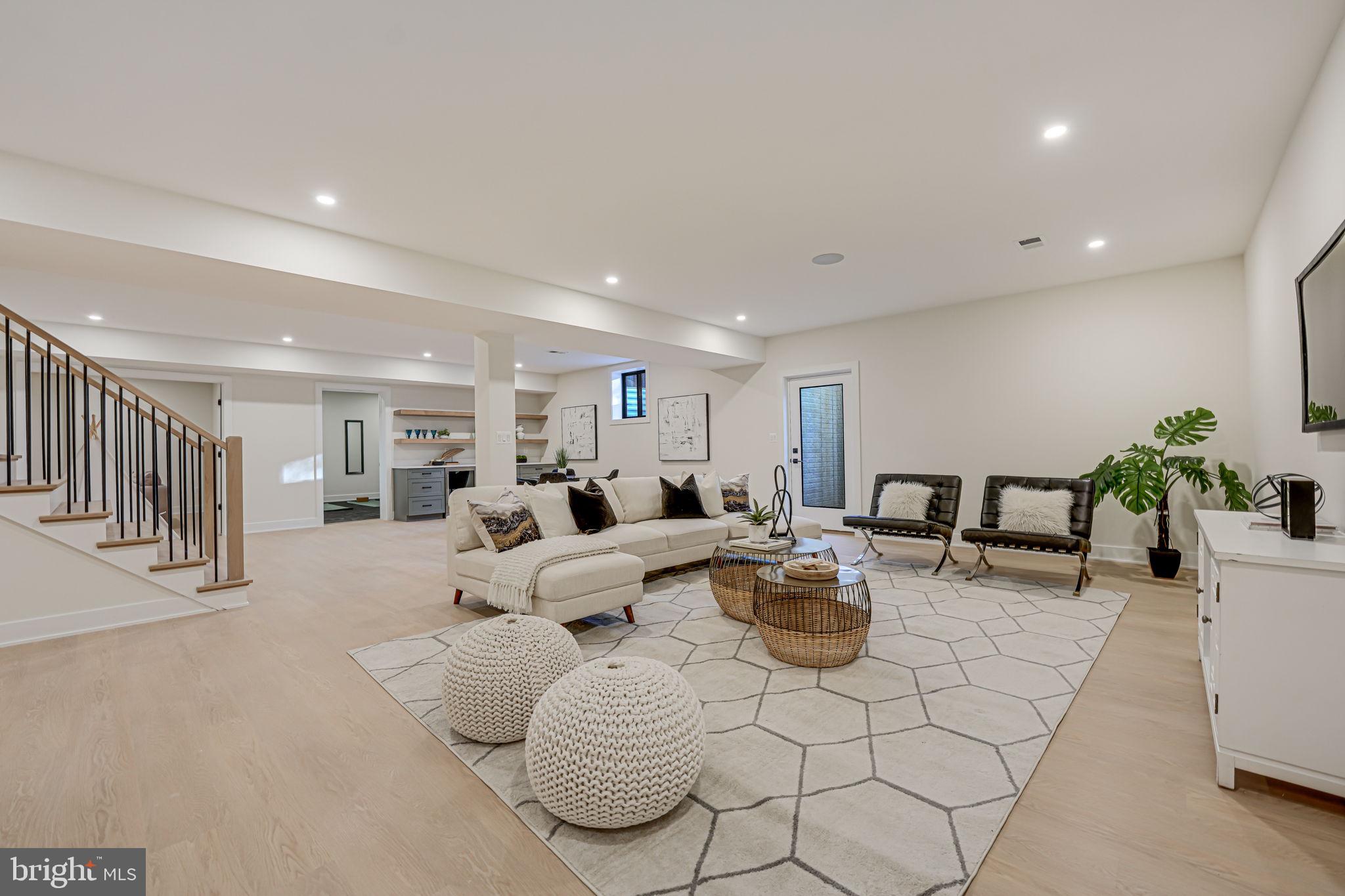 LEE FOREST - Residential