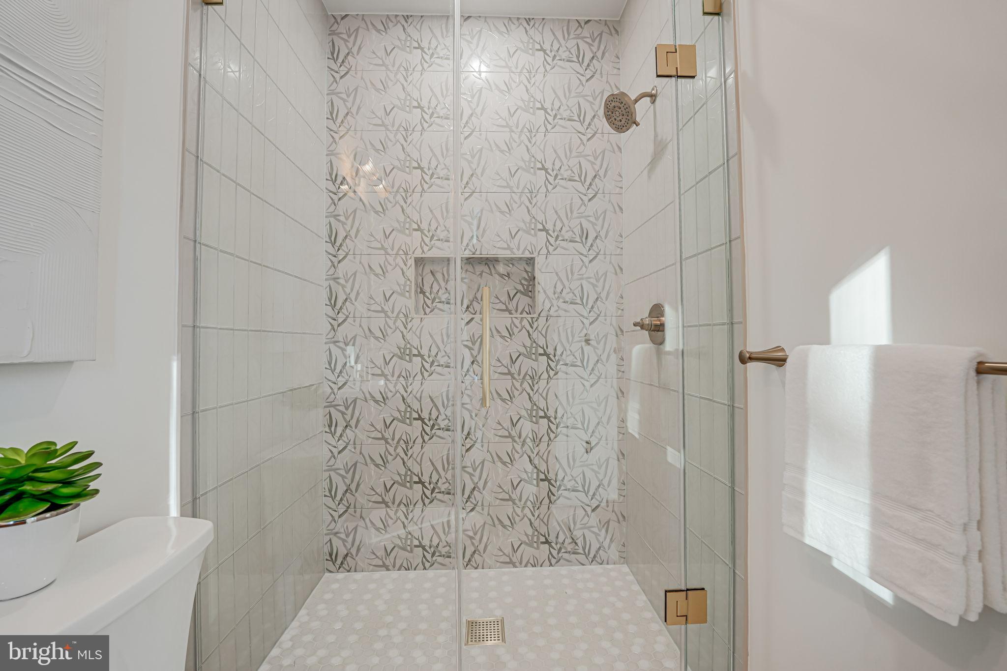 LEE FOREST - Residential