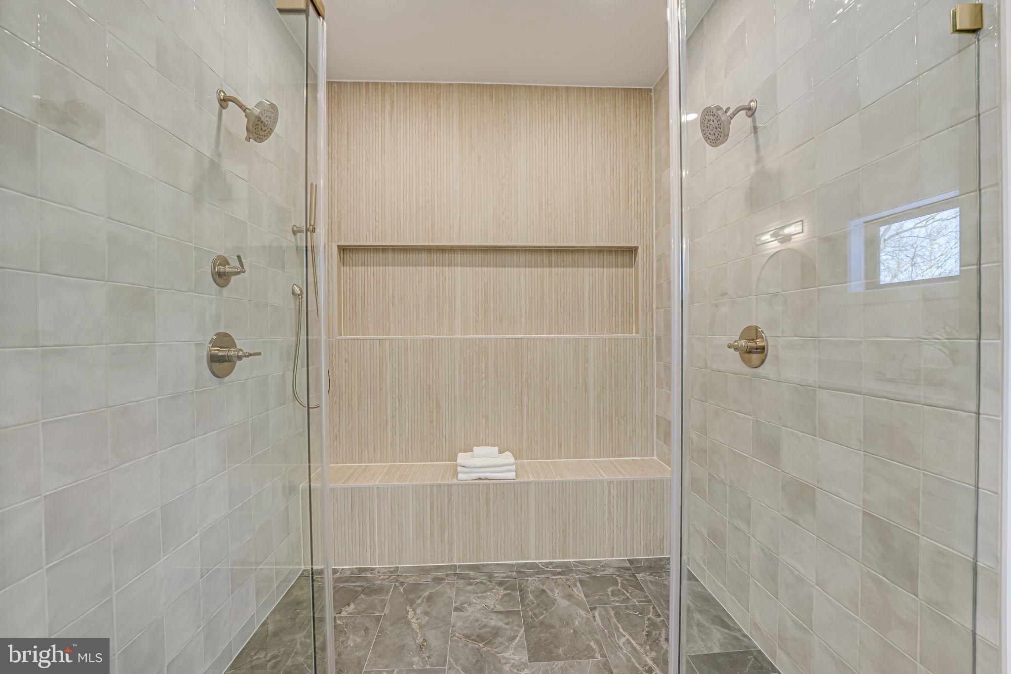 LEE FOREST - Residential