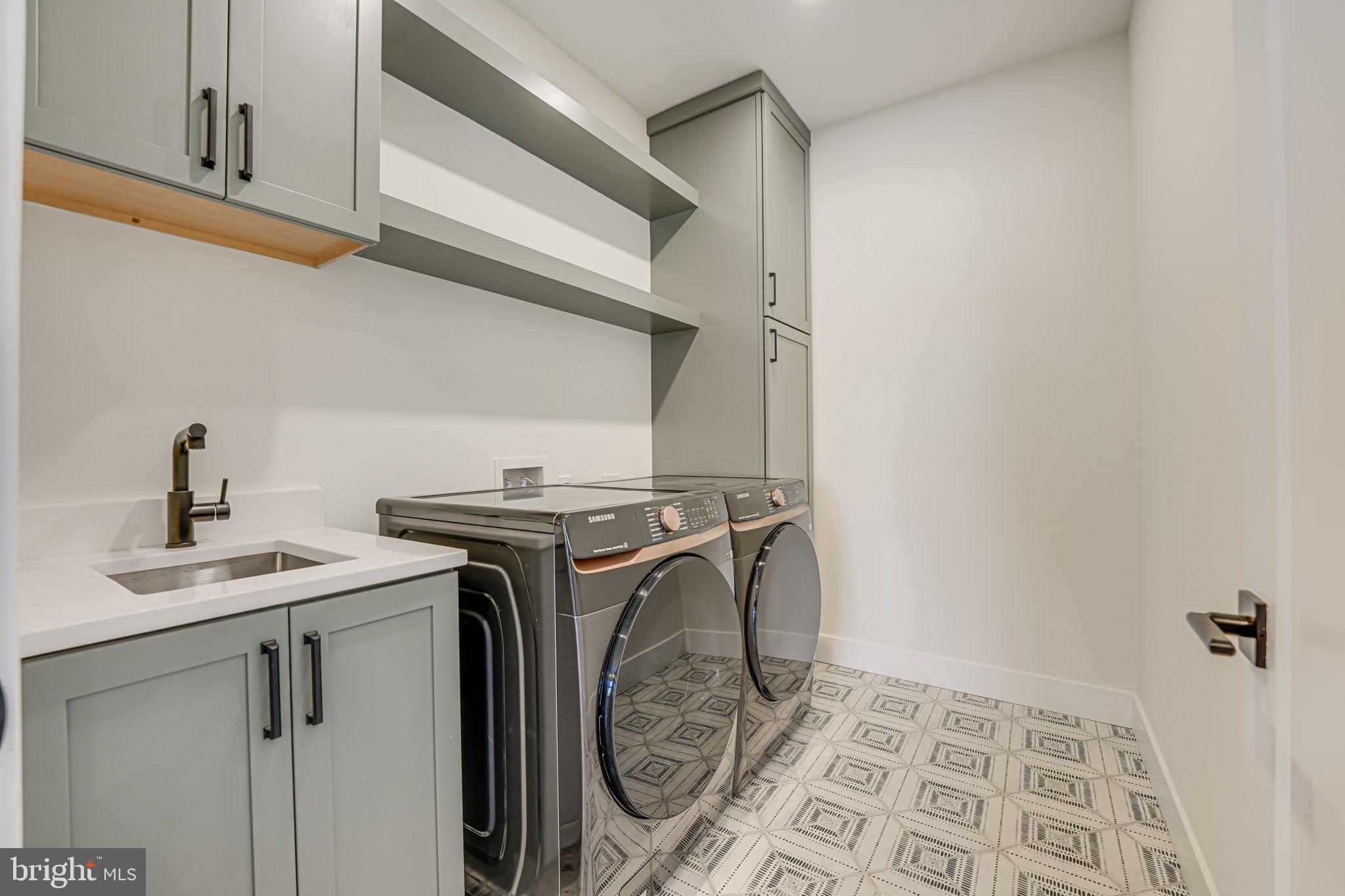 LEE FOREST - Residential