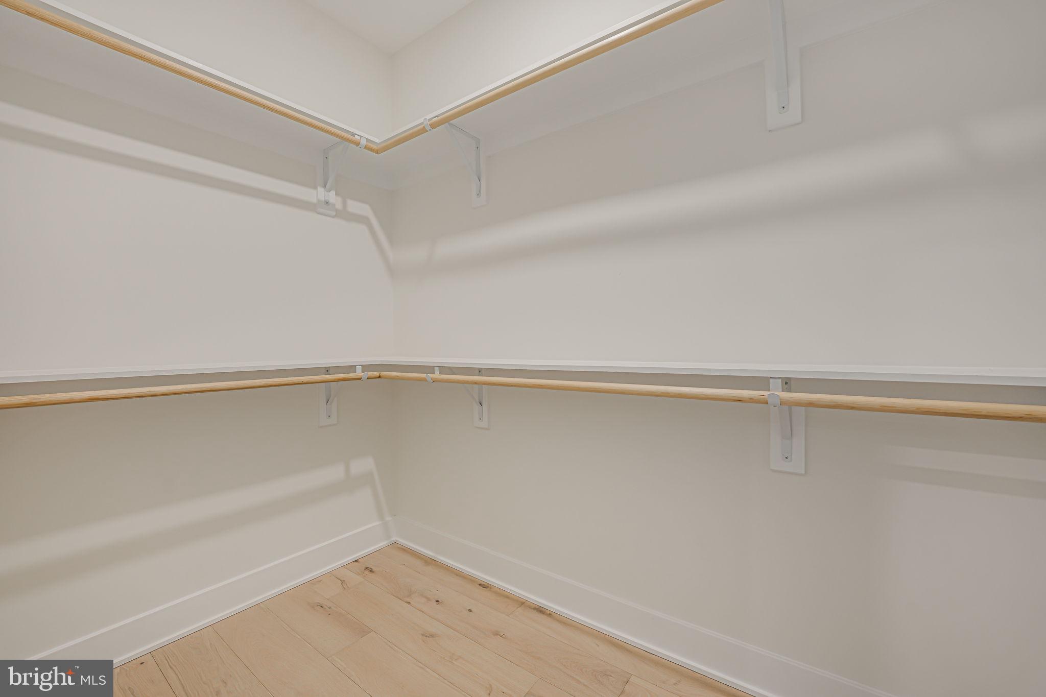 LEE FOREST - Residential