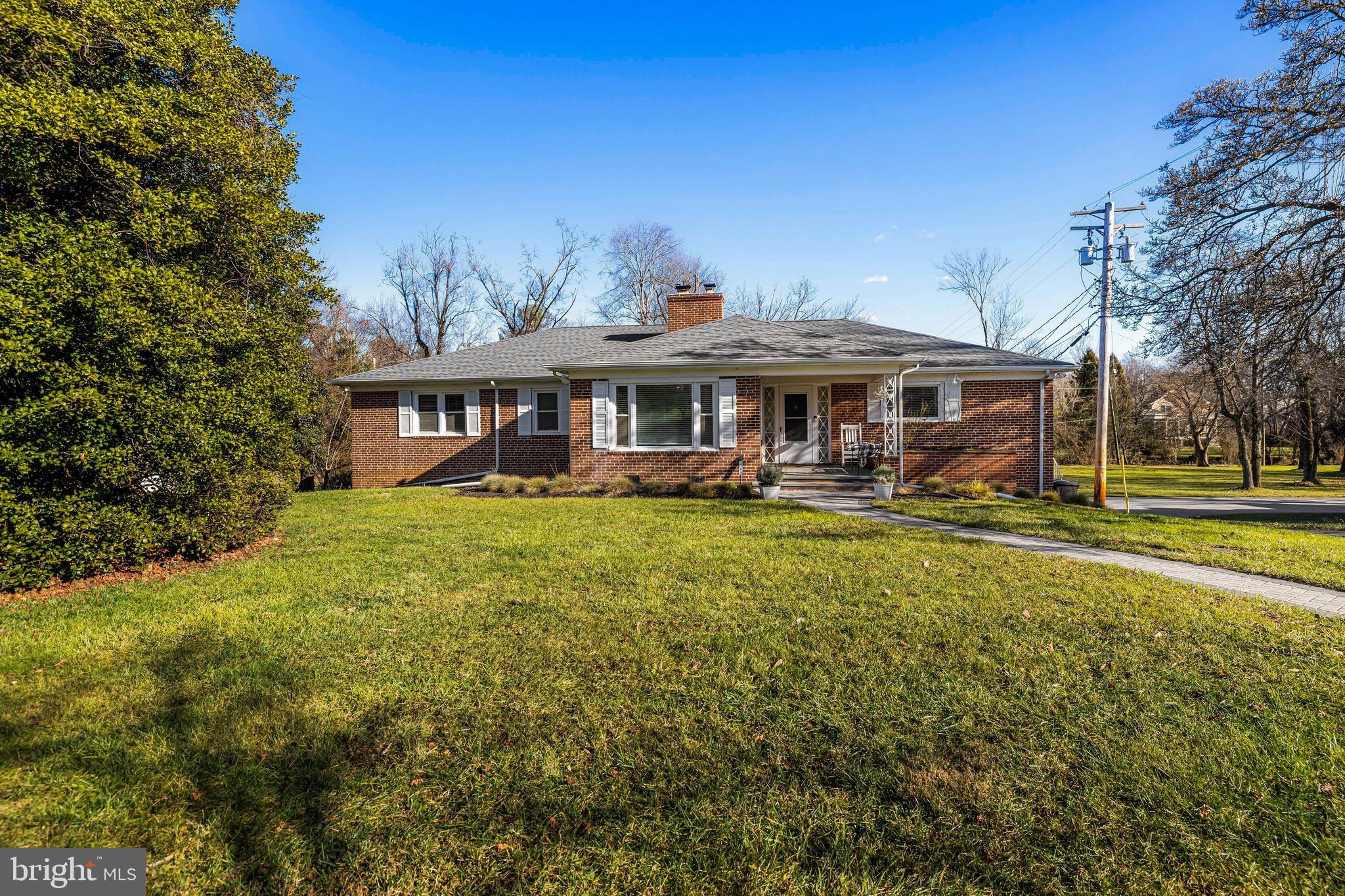 DUMBARTON - Residential