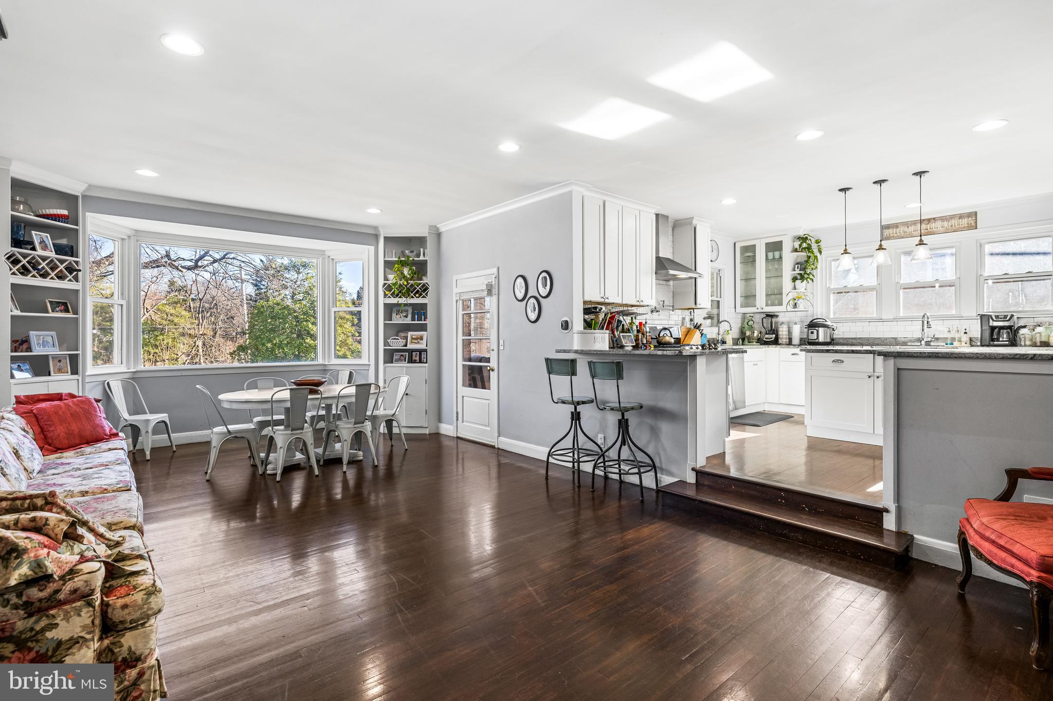 DUMBARTON - Residential