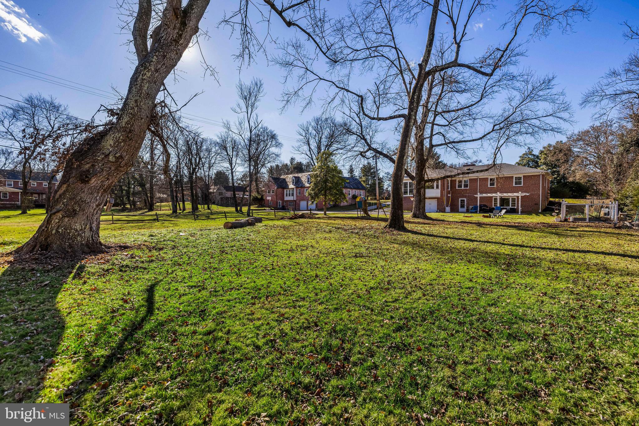 DUMBARTON - Residential