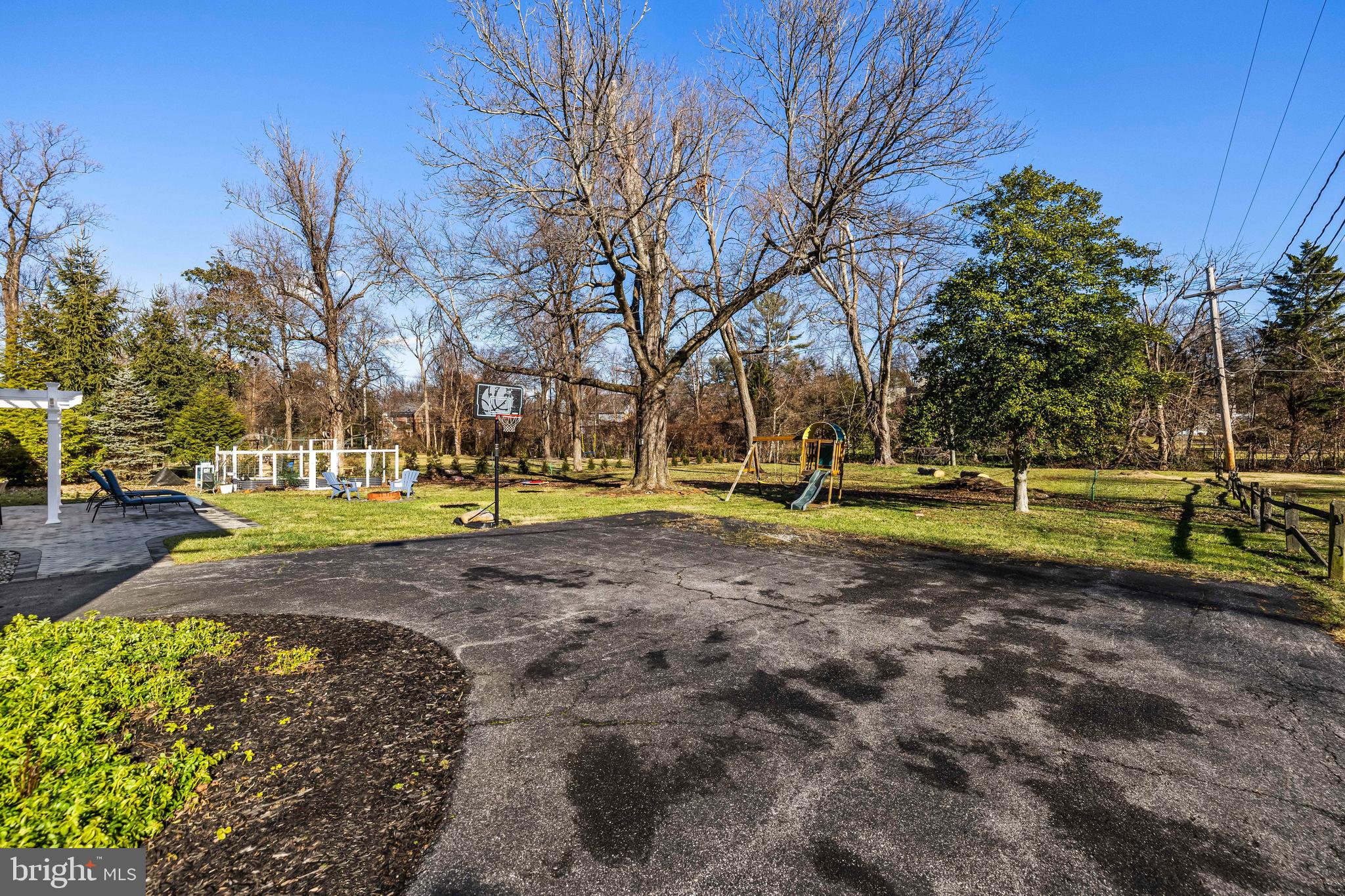 DUMBARTON - Residential