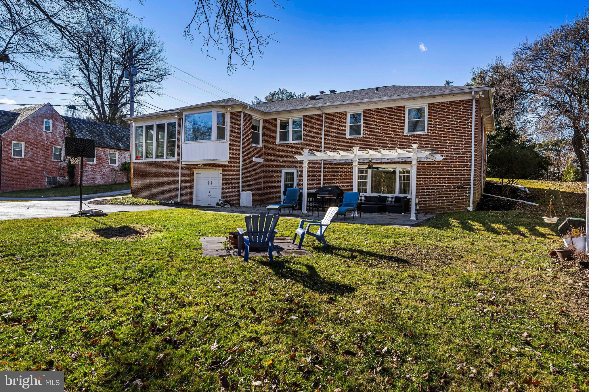 DUMBARTON - Residential