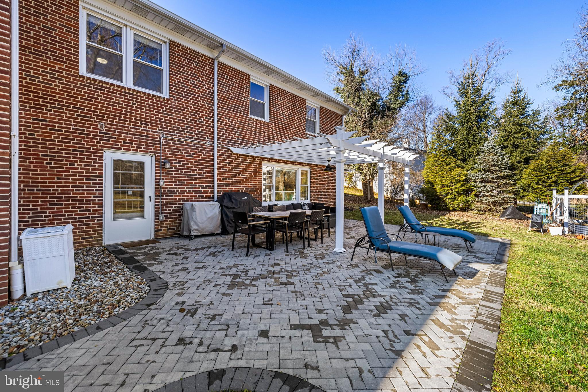 DUMBARTON - Residential