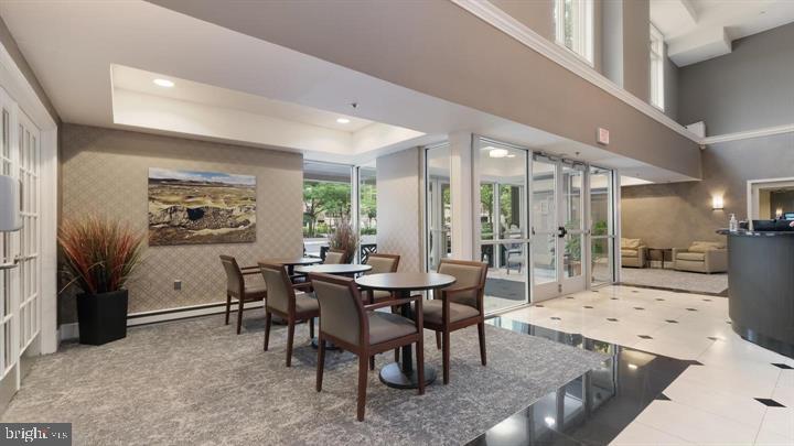 HUNTINGDON VALLEY - Residential