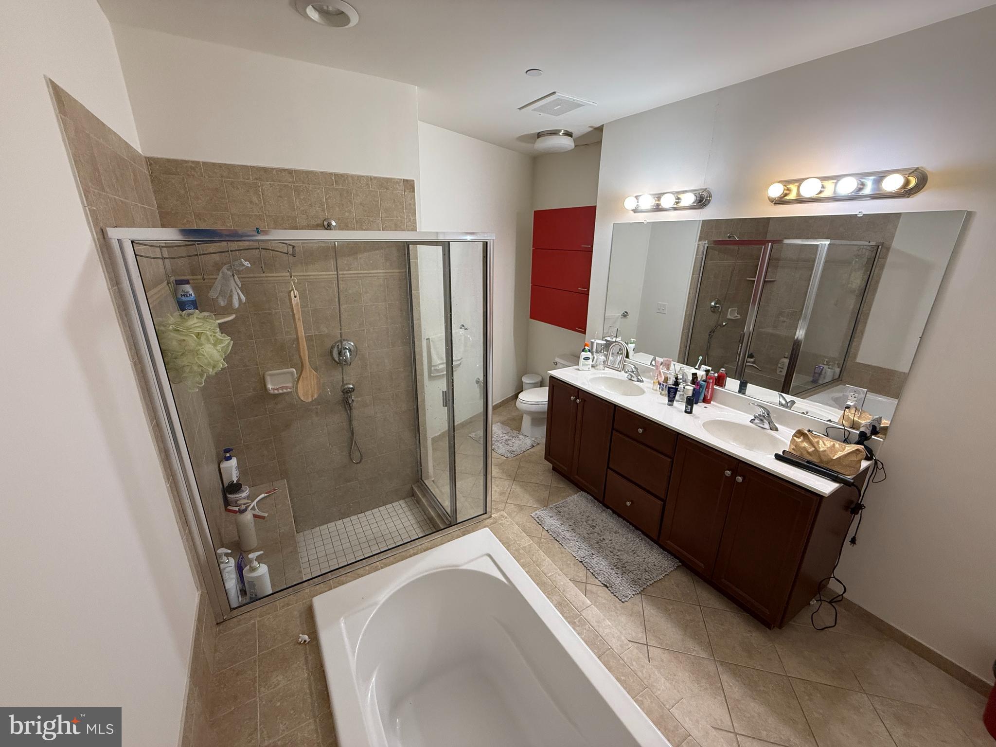 HUNTINGDON VALLEY - Residential