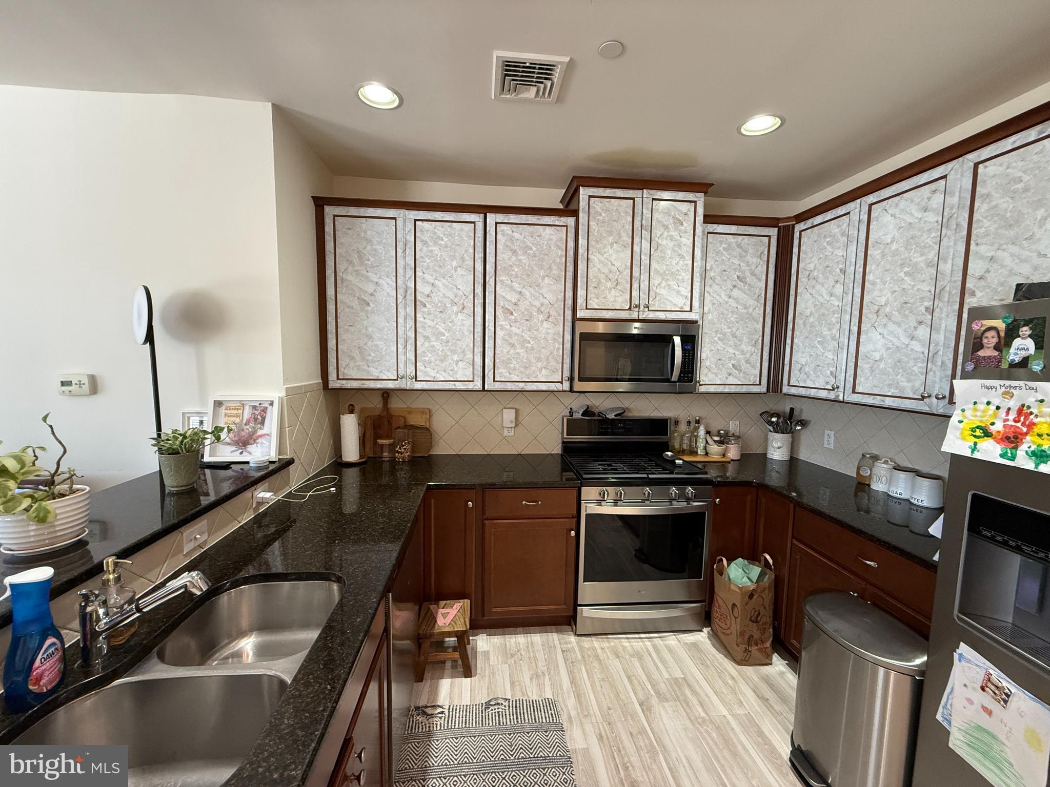 HUNTINGDON VALLEY - Residential