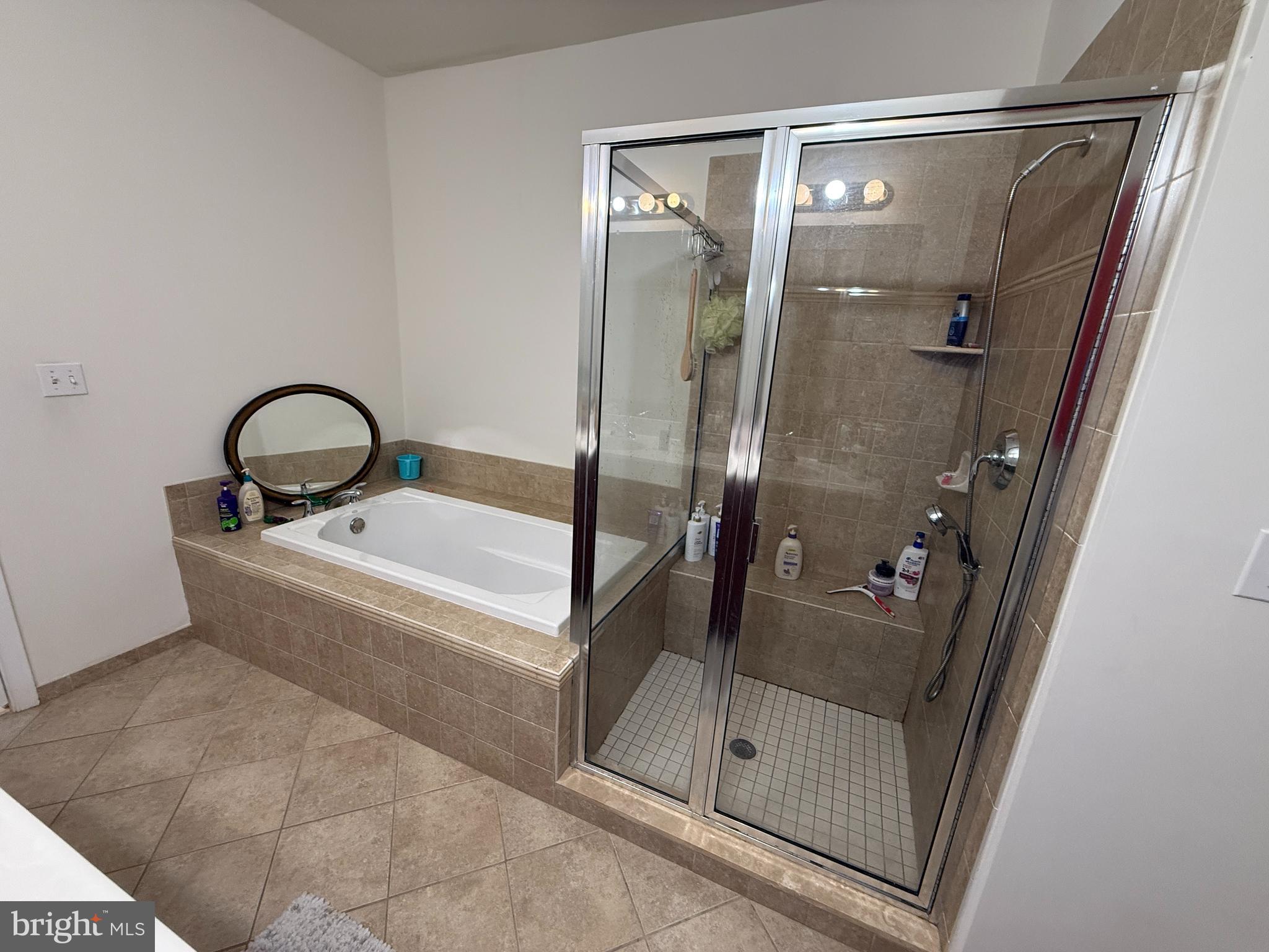 HUNTINGDON VALLEY - Residential