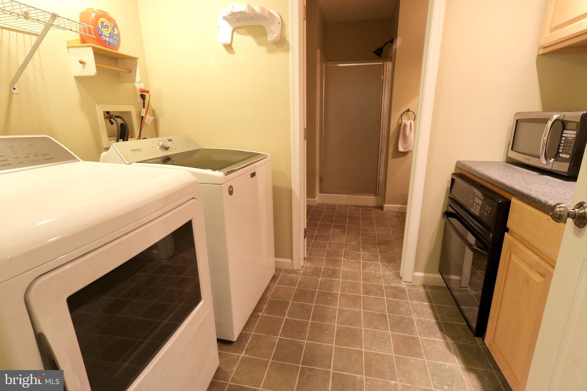 GREENLEAF MANOR - Residential