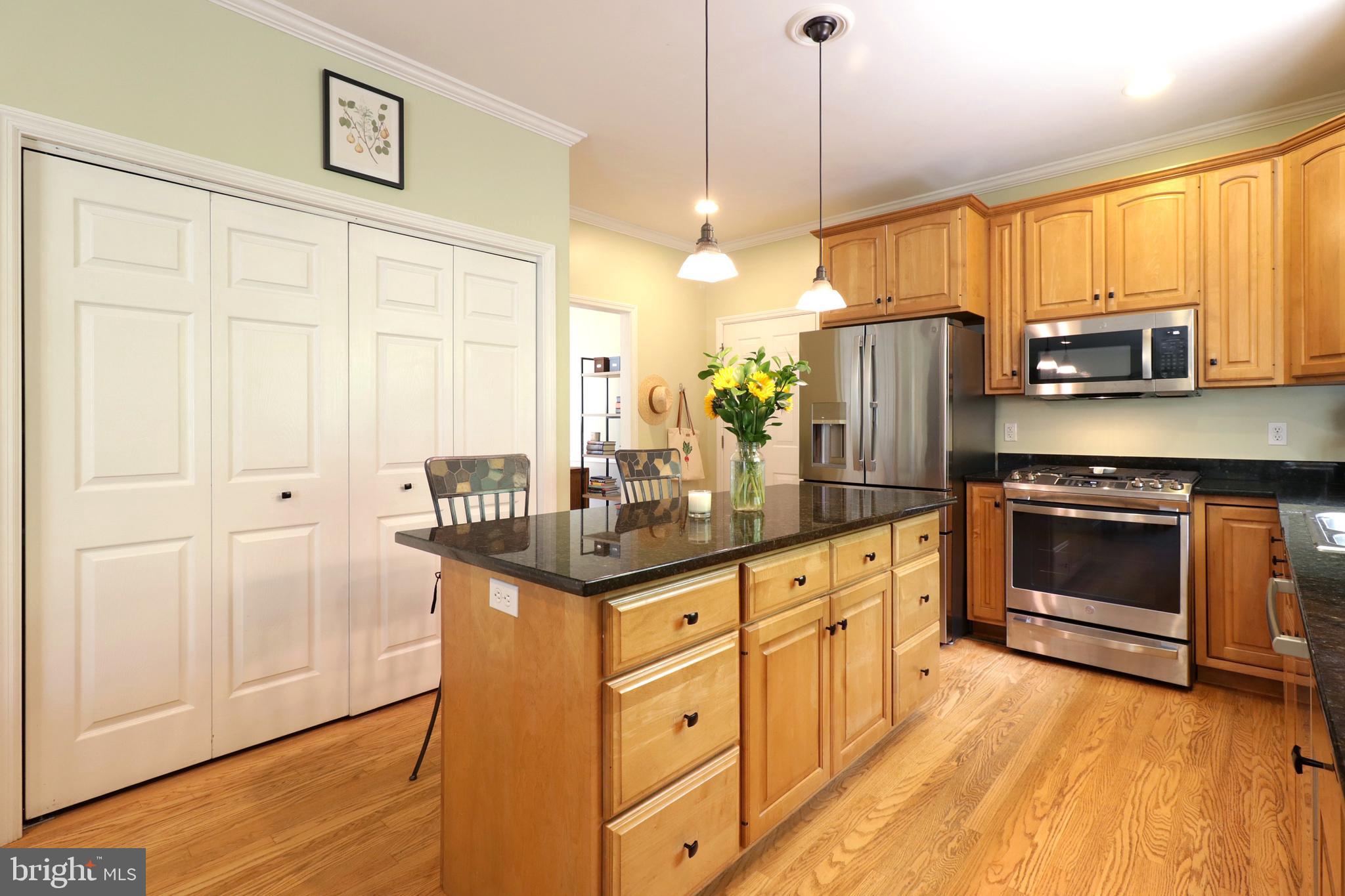 GREENLEAF MANOR - Residential