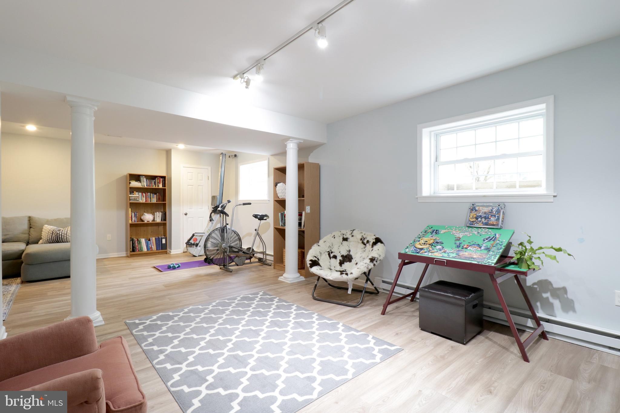 GREENLEAF MANOR - Residential