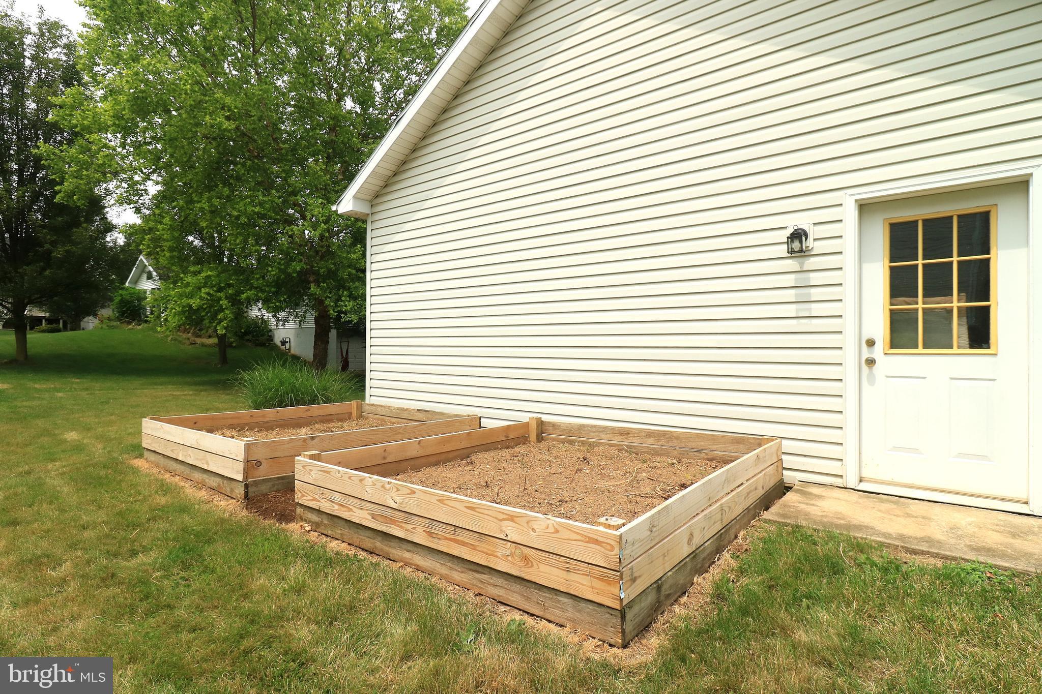 GREENLEAF MANOR - Residential