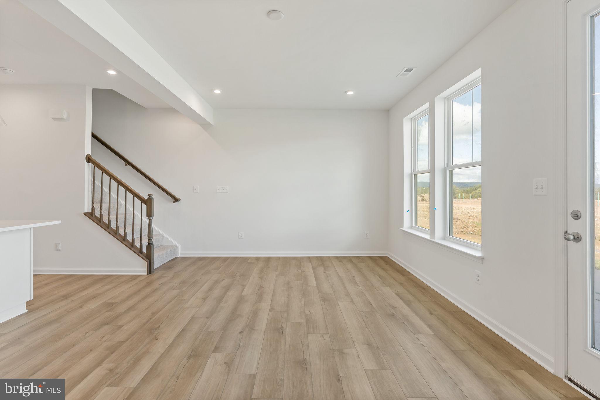 SOUTH BROOK - Residential