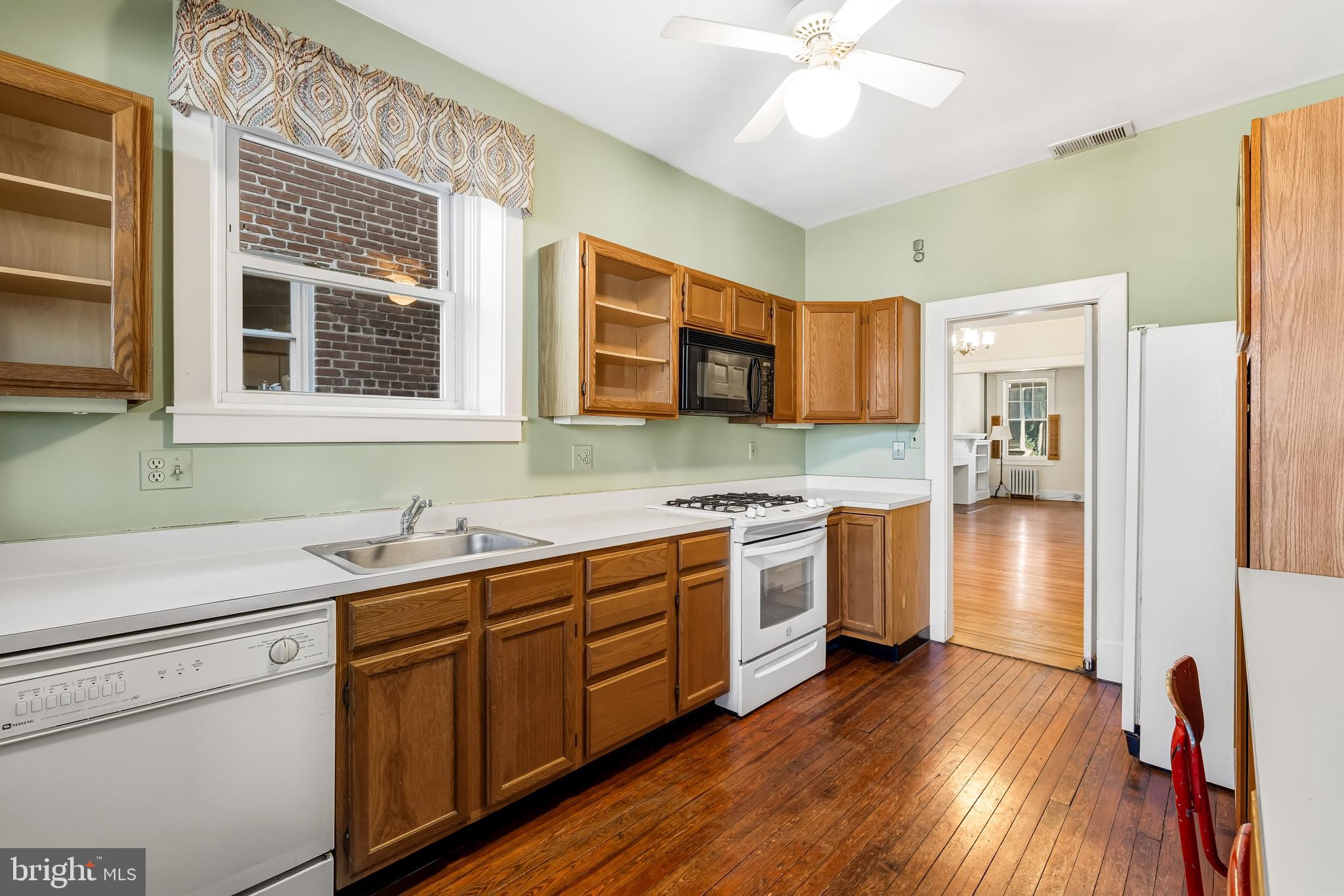 WYMAN PARK HAMPDEN - Residential