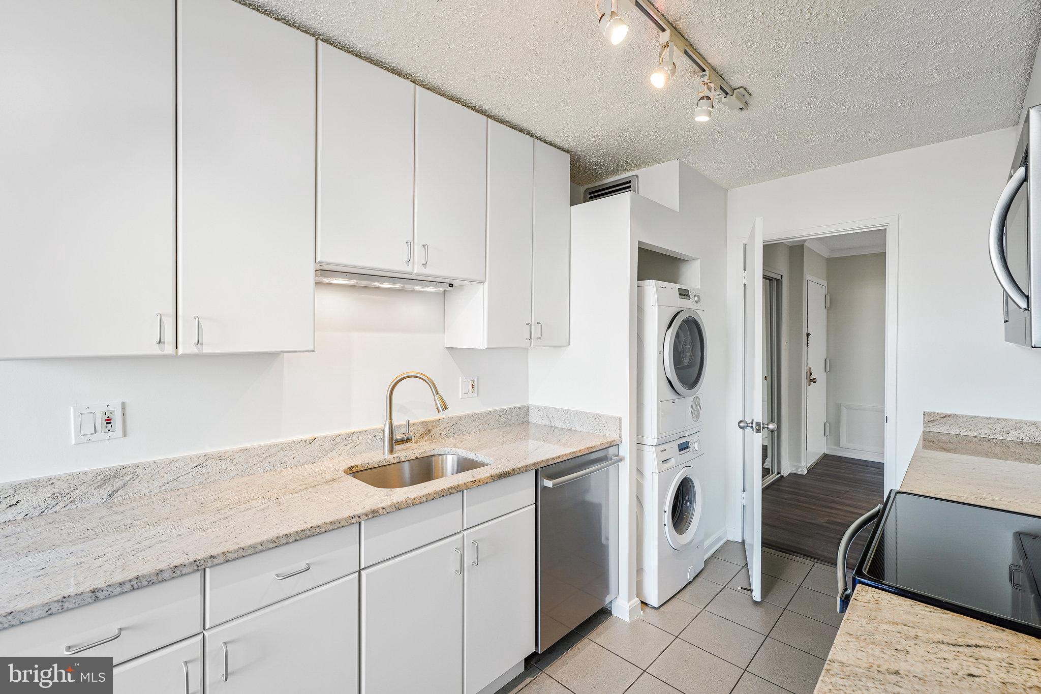 REGENCY AT MCLEAN - Residential