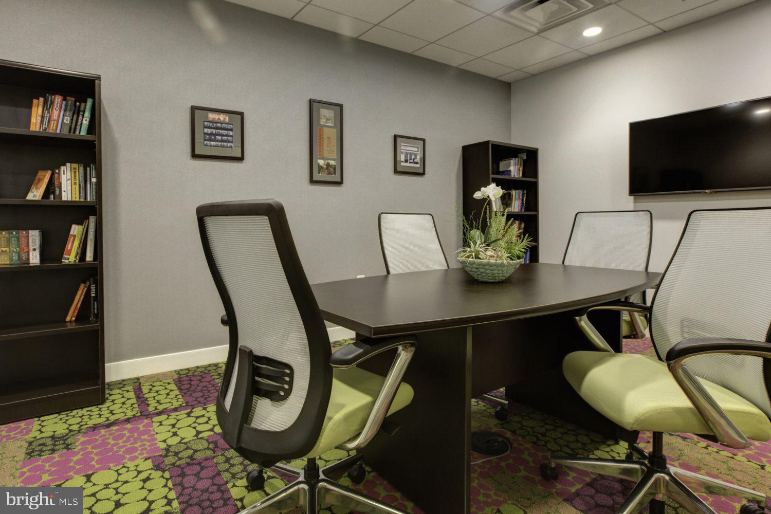 CENTER CITY - Residential Lease