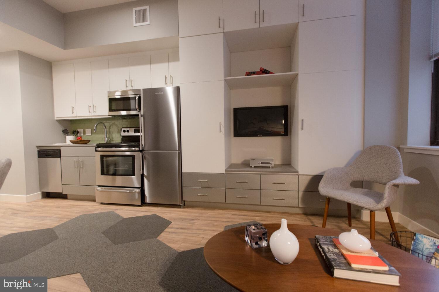 CENTER CITY - Residential Lease