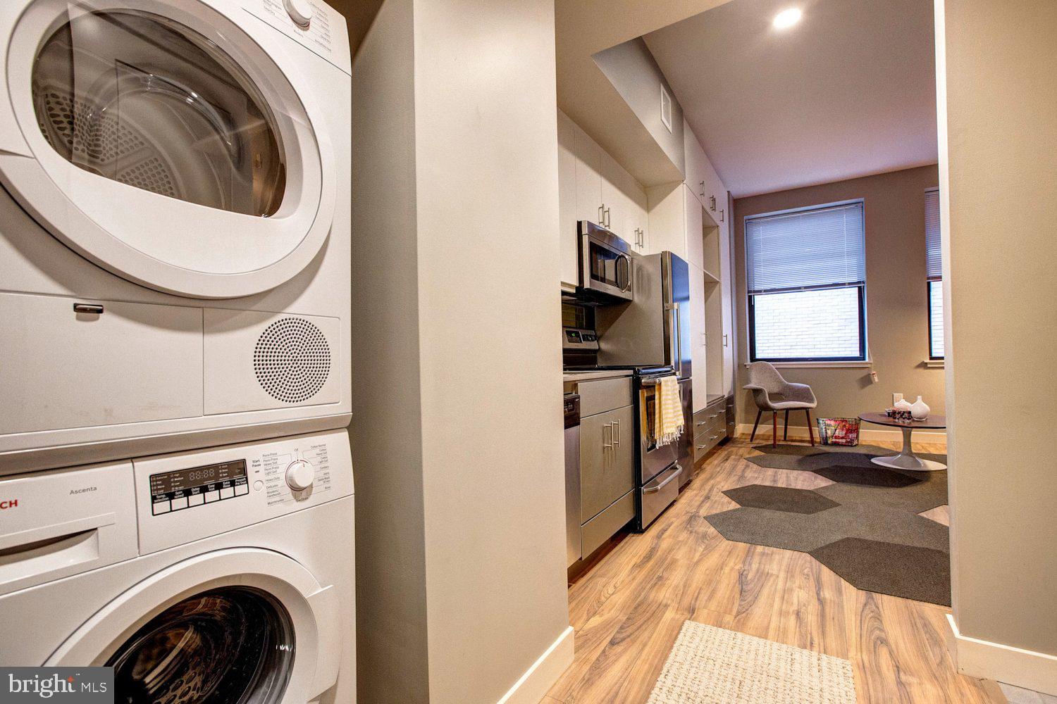 CENTER CITY - Residential Lease