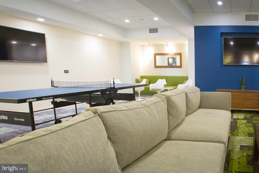 CENTER CITY - Residential Lease