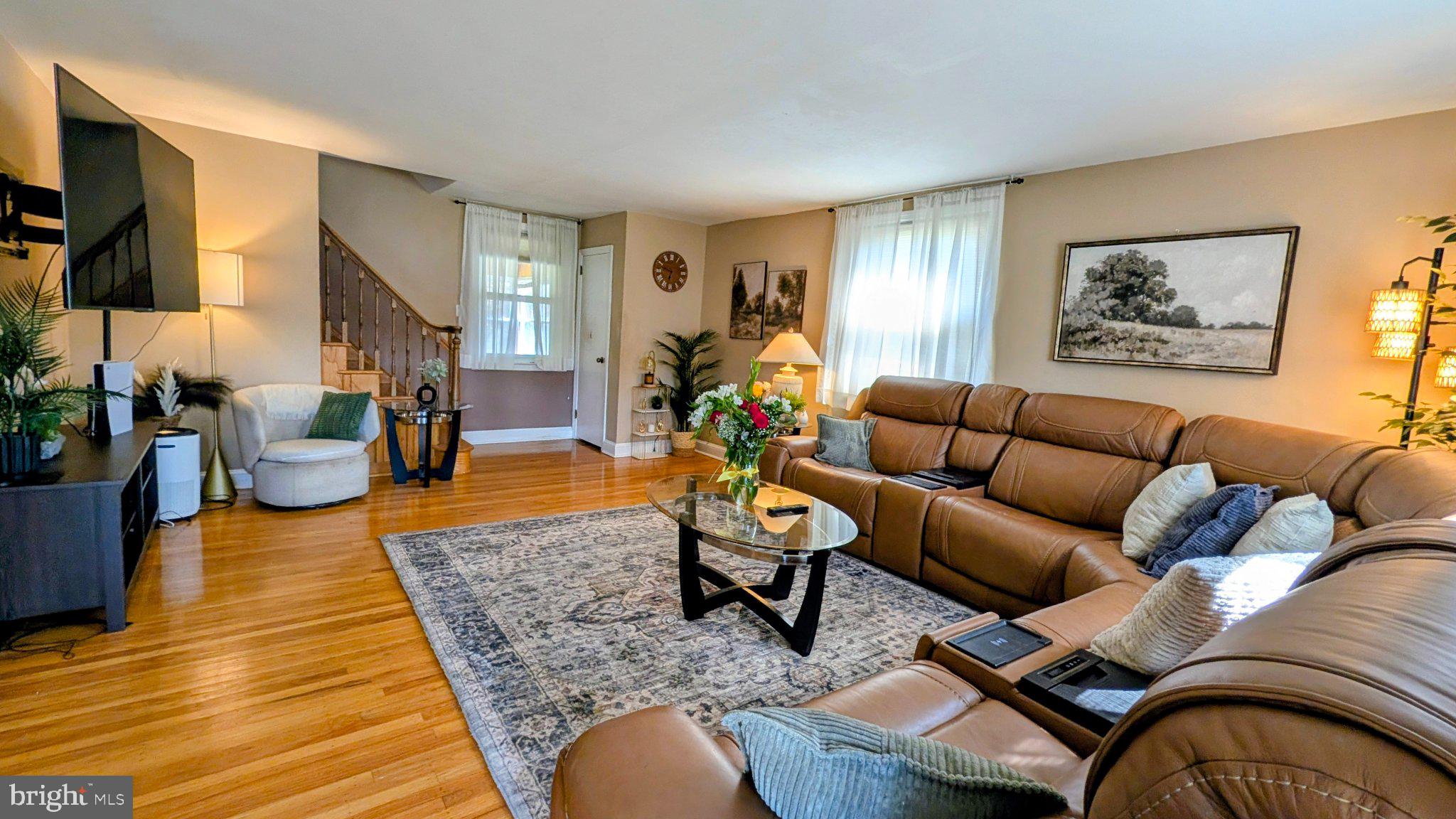 COLONIAL PARK - Residential