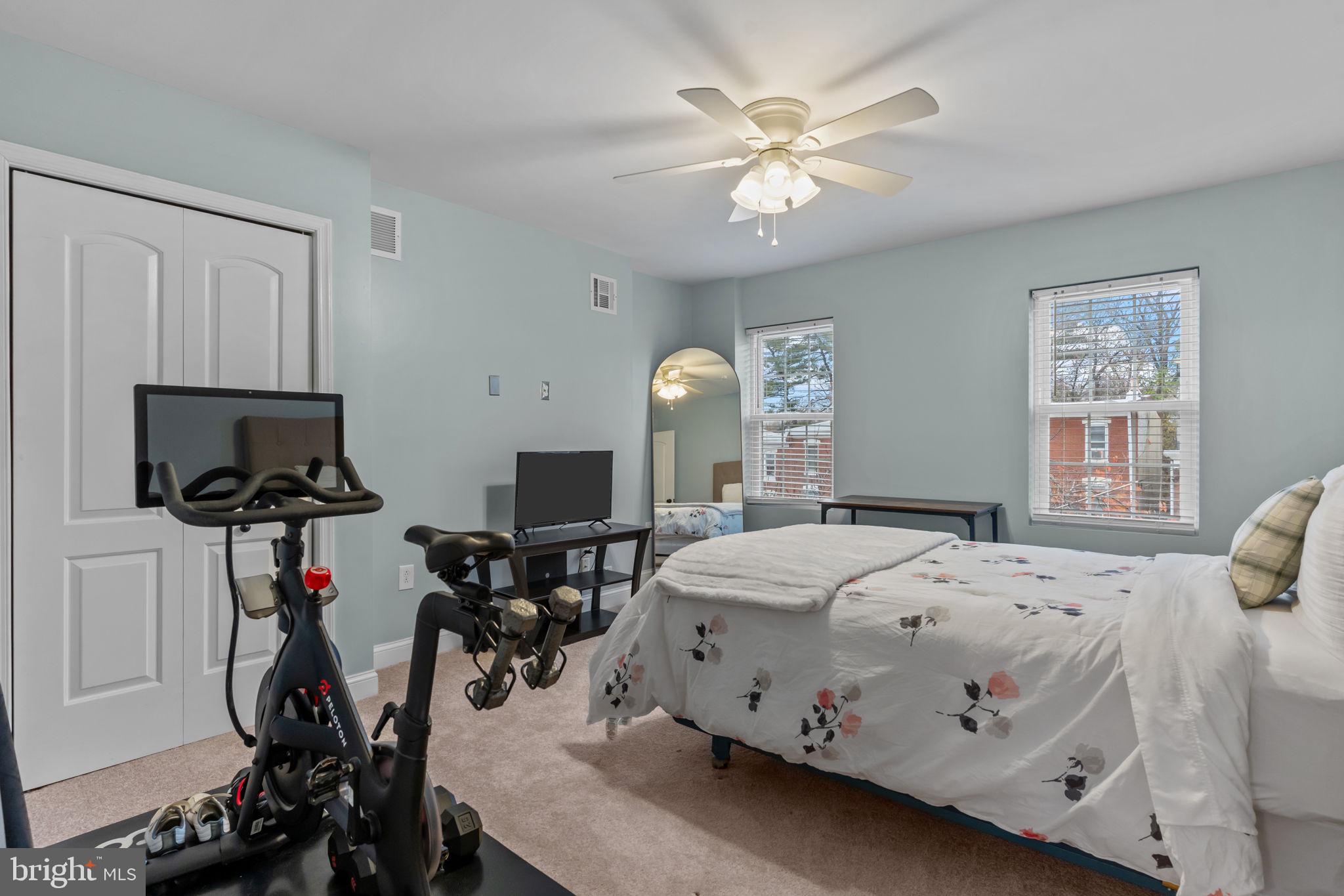 EAST FALLS - Residential