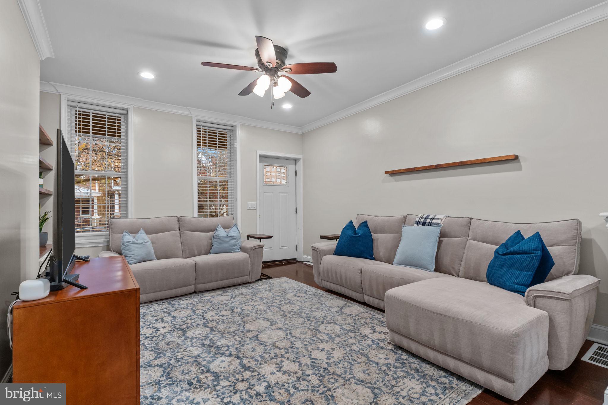 EAST FALLS - Residential