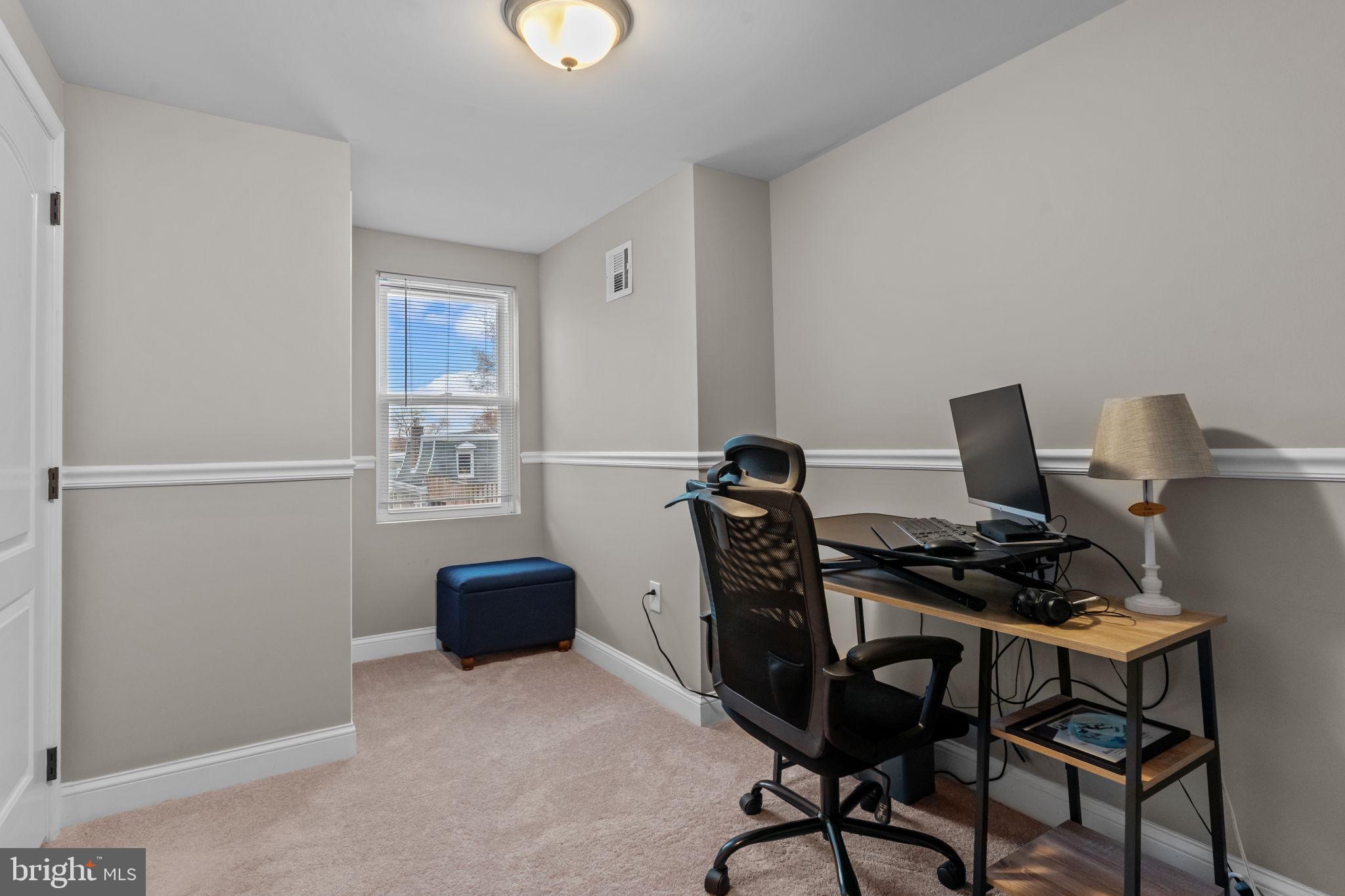 EAST FALLS - Residential