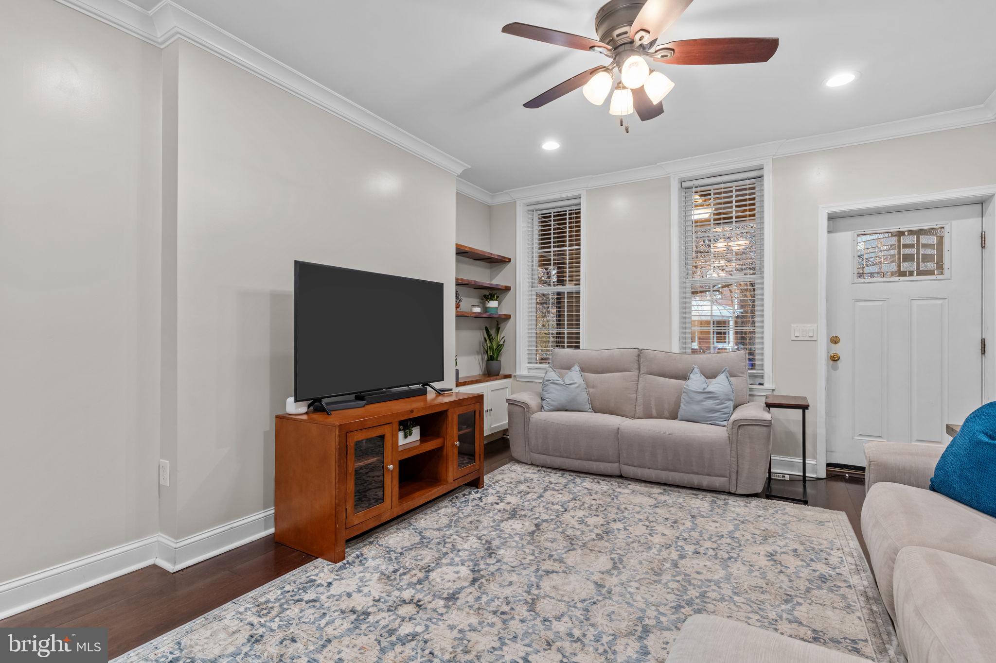 EAST FALLS - Residential