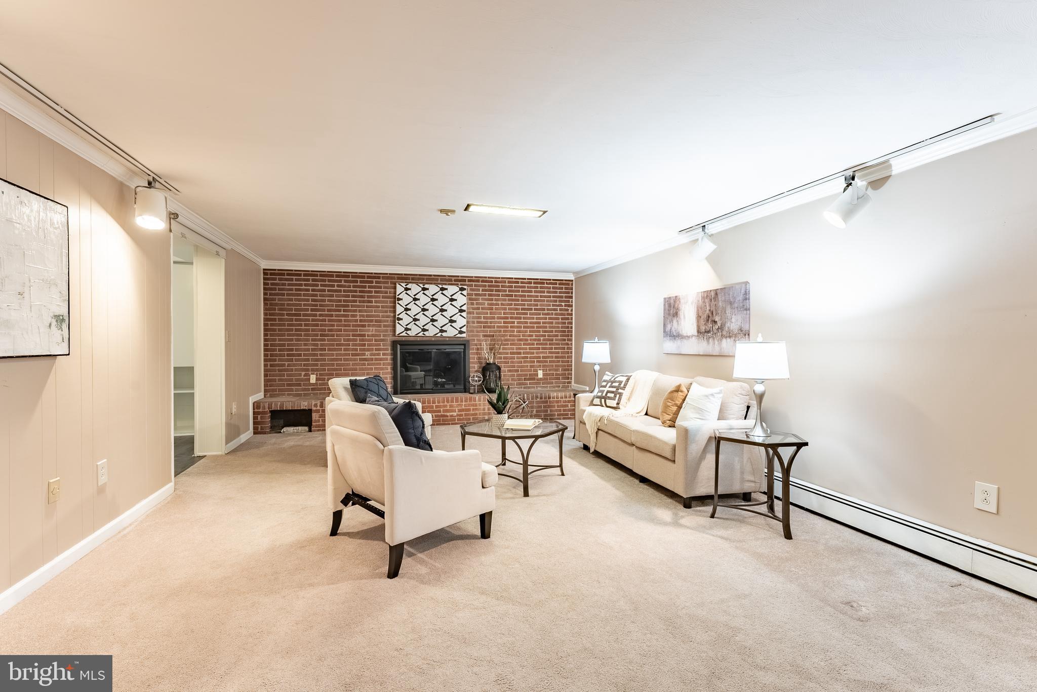 RANDALL - Residential