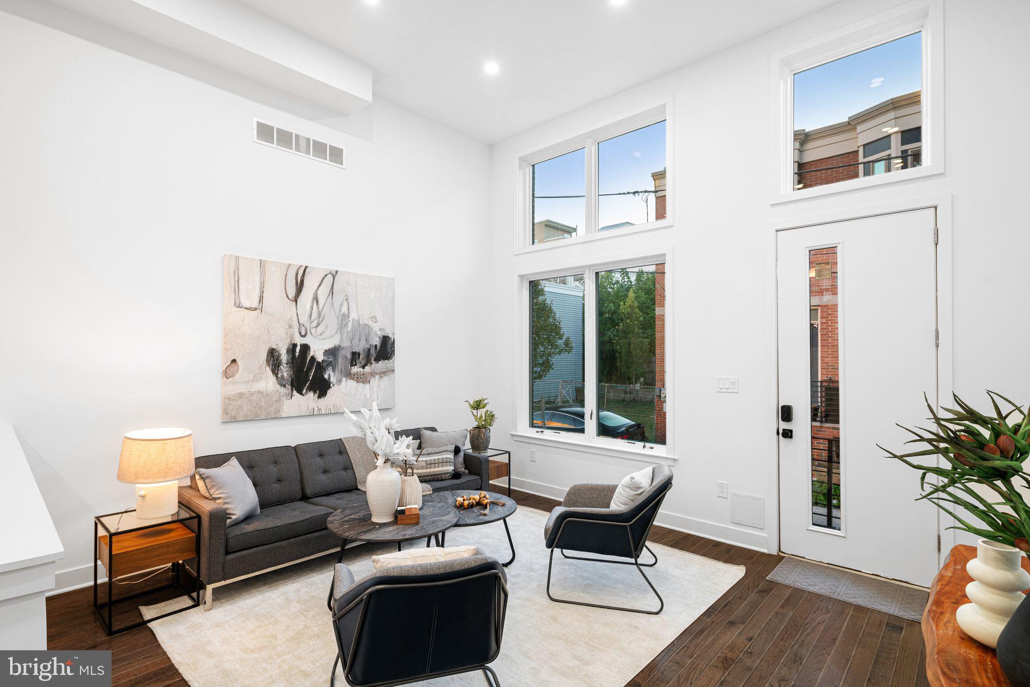 POINT BREEZE - Residential