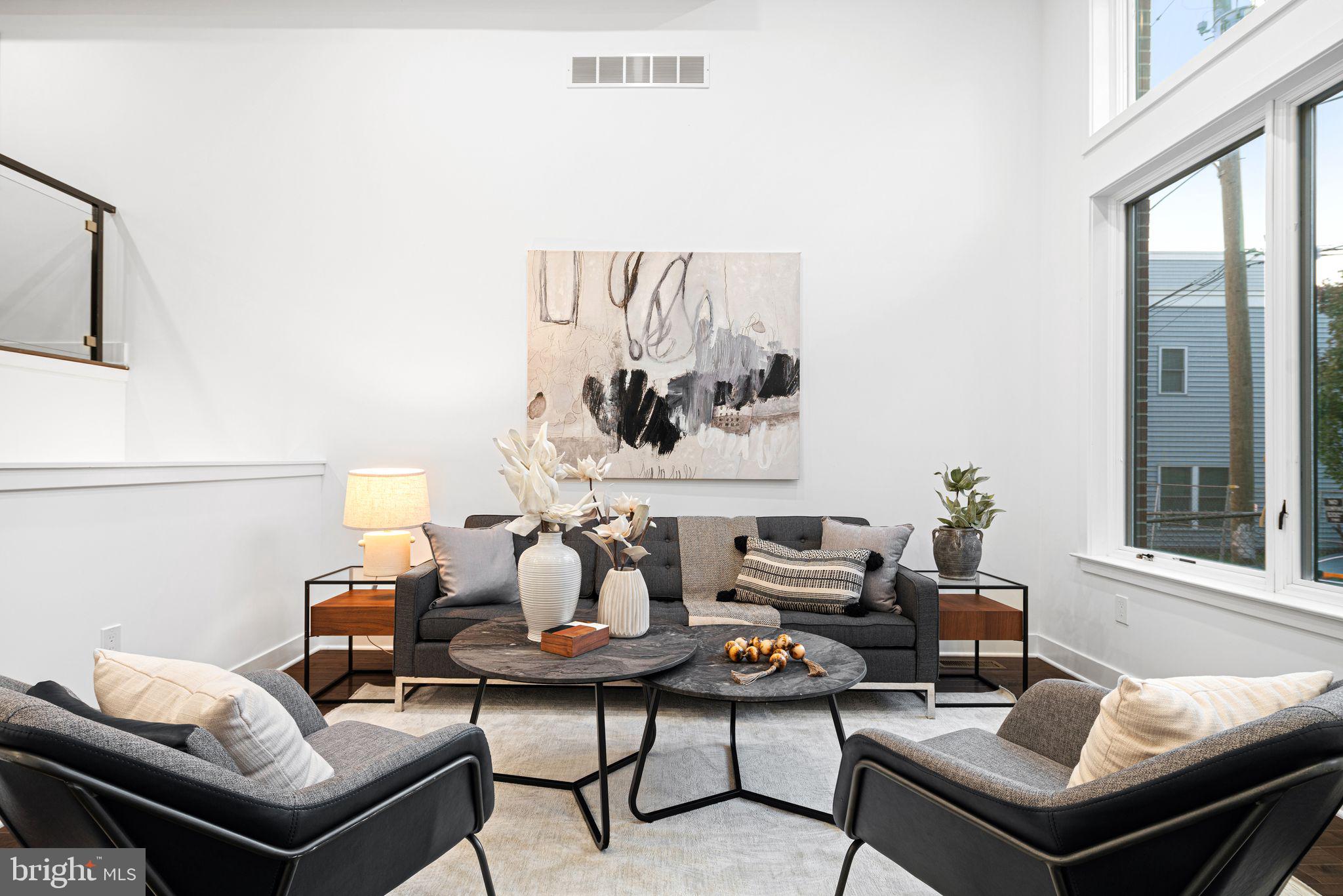 POINT BREEZE - Residential