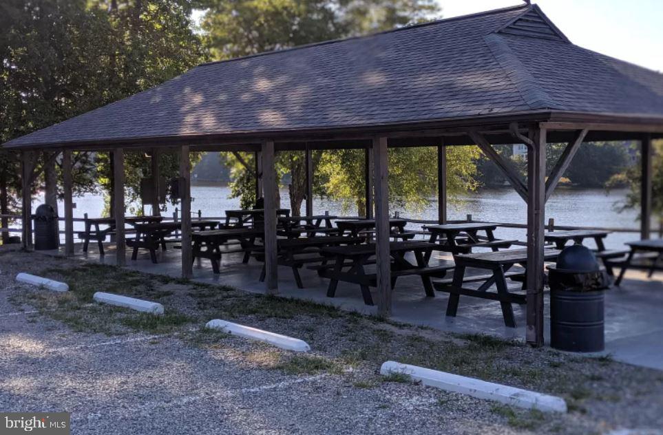 LAKE LAND OR - Residential