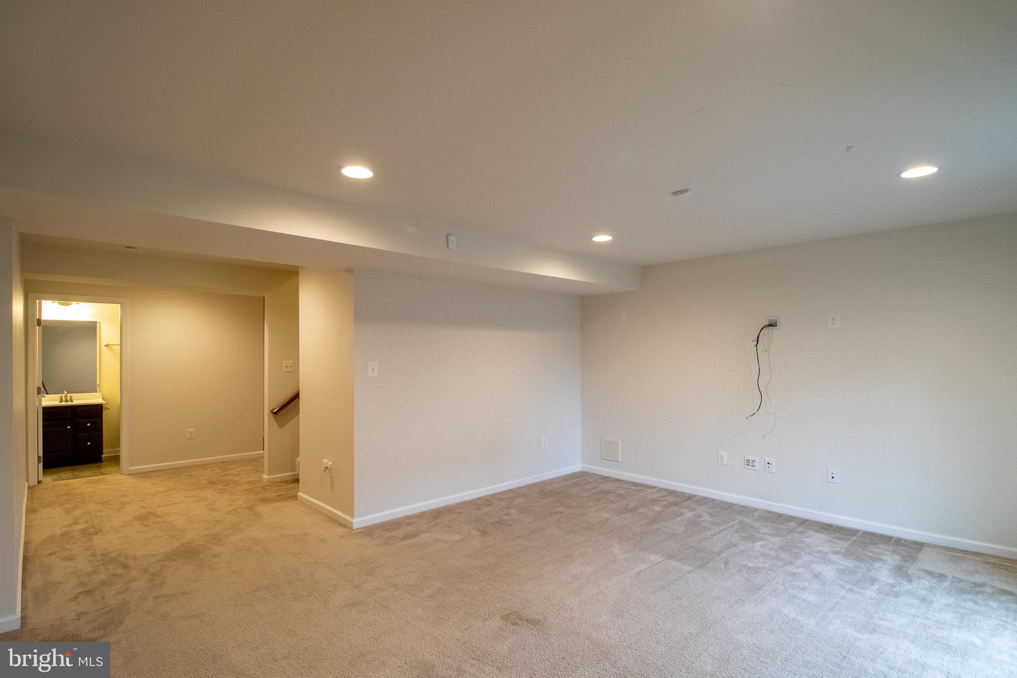 POTOMAC STATION - Residential