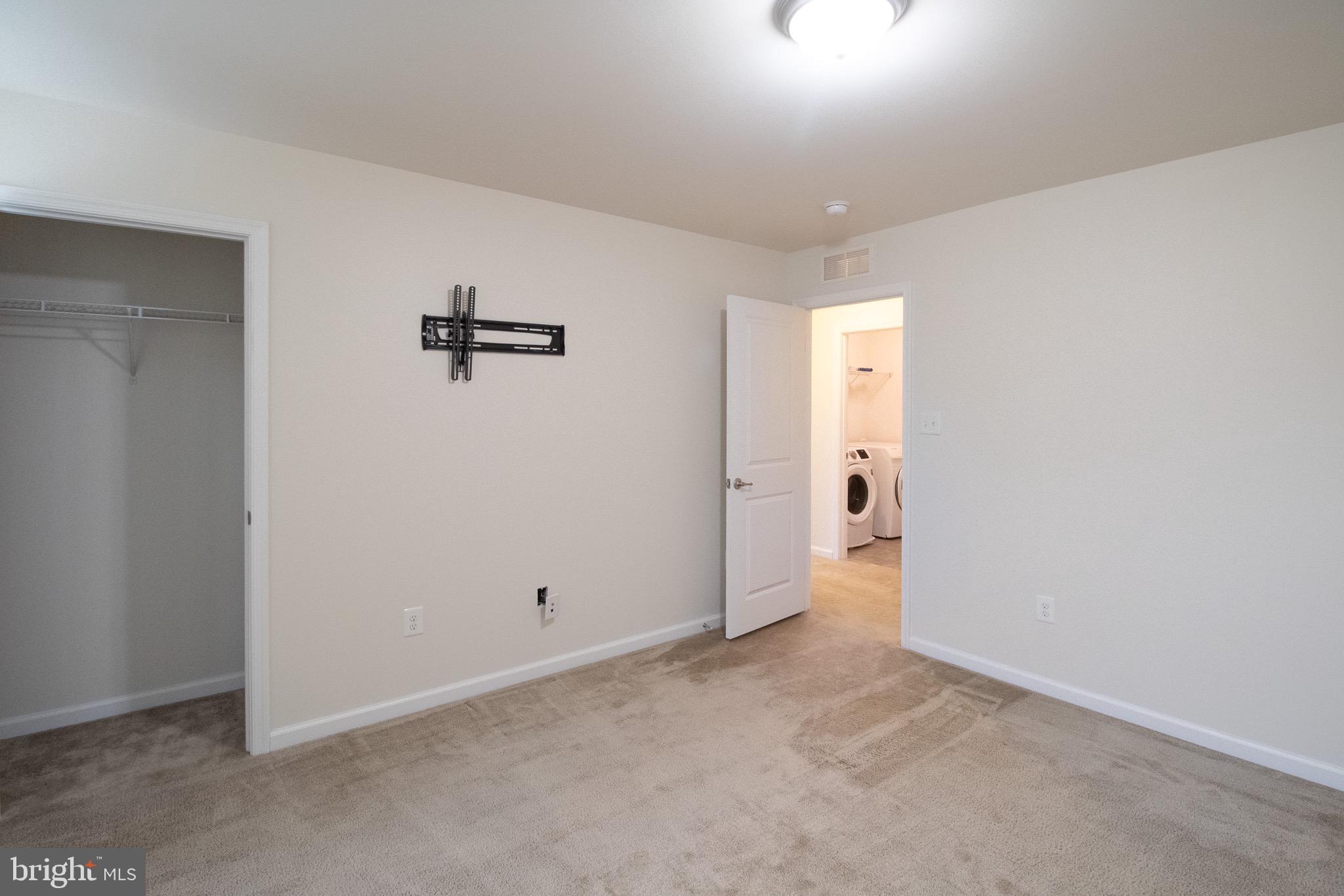 POTOMAC STATION - Residential