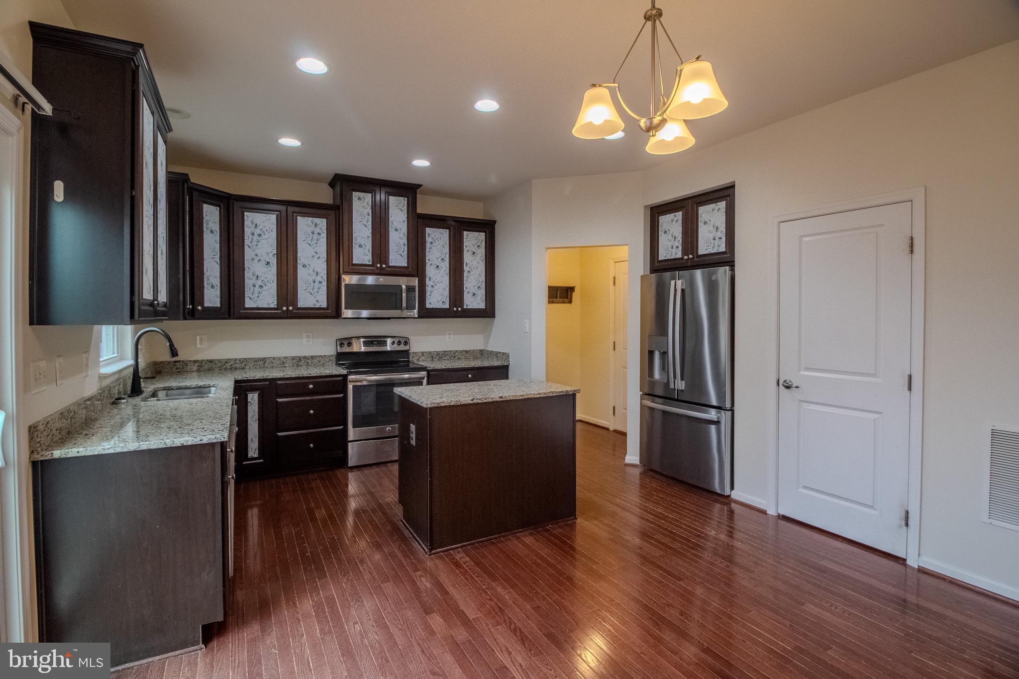 POTOMAC STATION - Residential