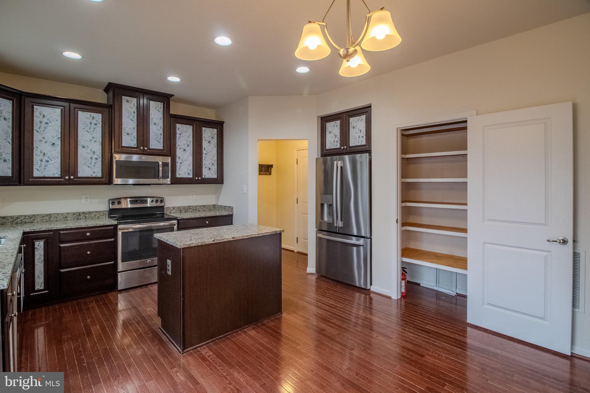 POTOMAC STATION - Residential