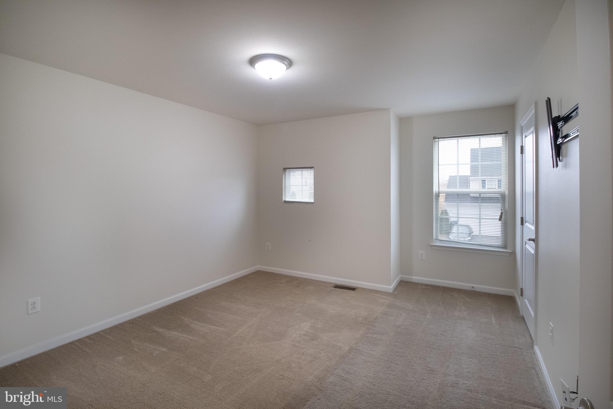 POTOMAC STATION - Residential