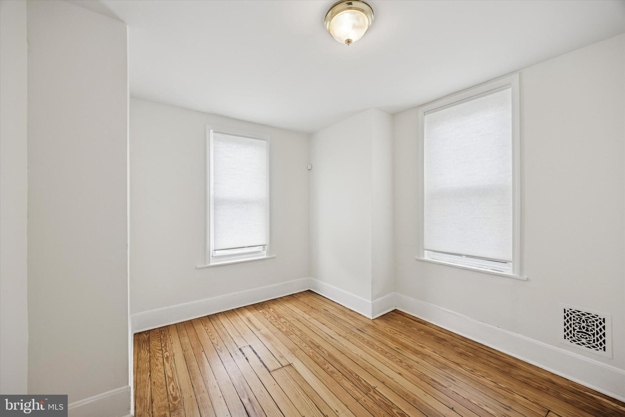 KENSINGTON - Residential