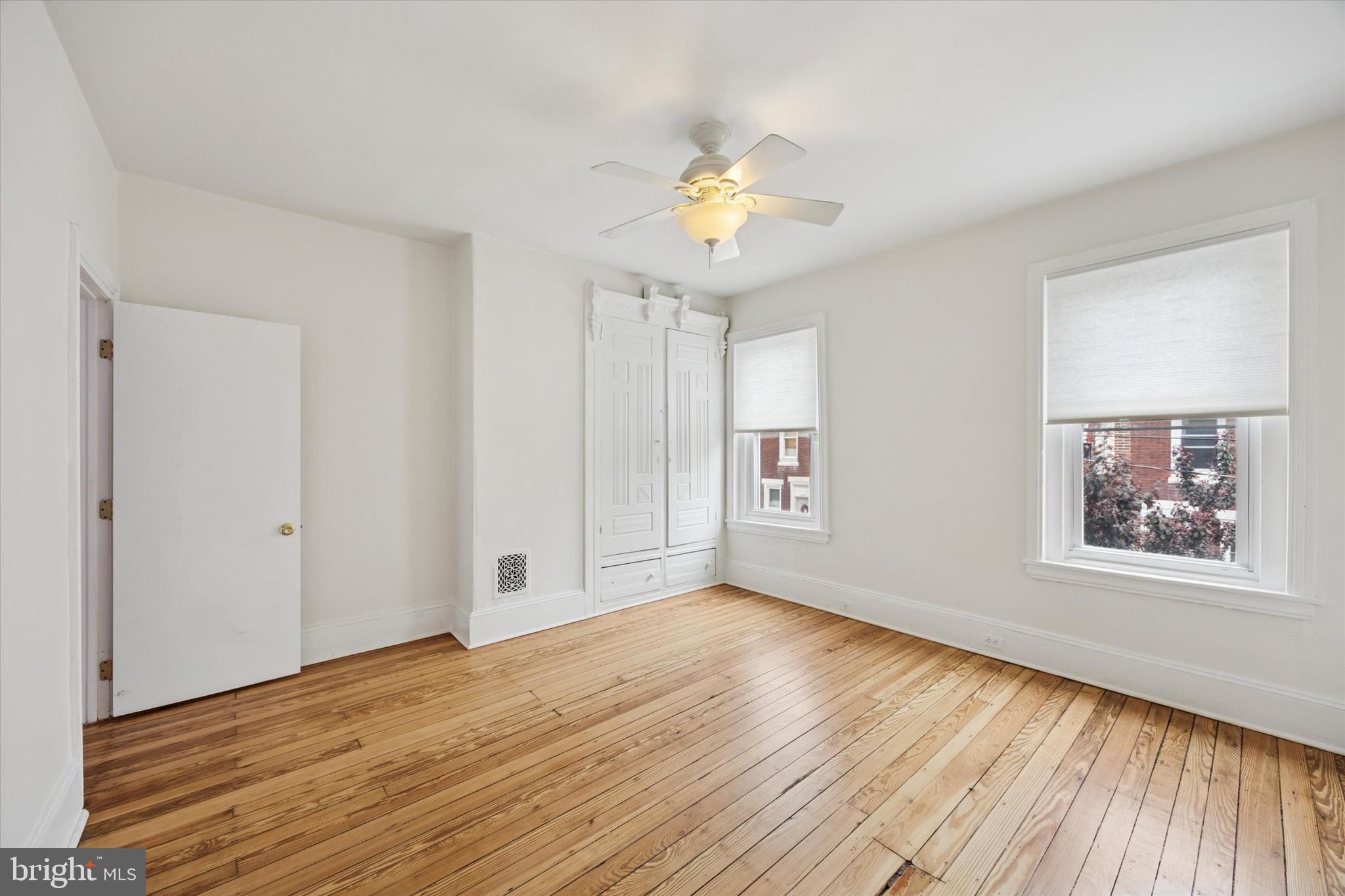 KENSINGTON - Residential