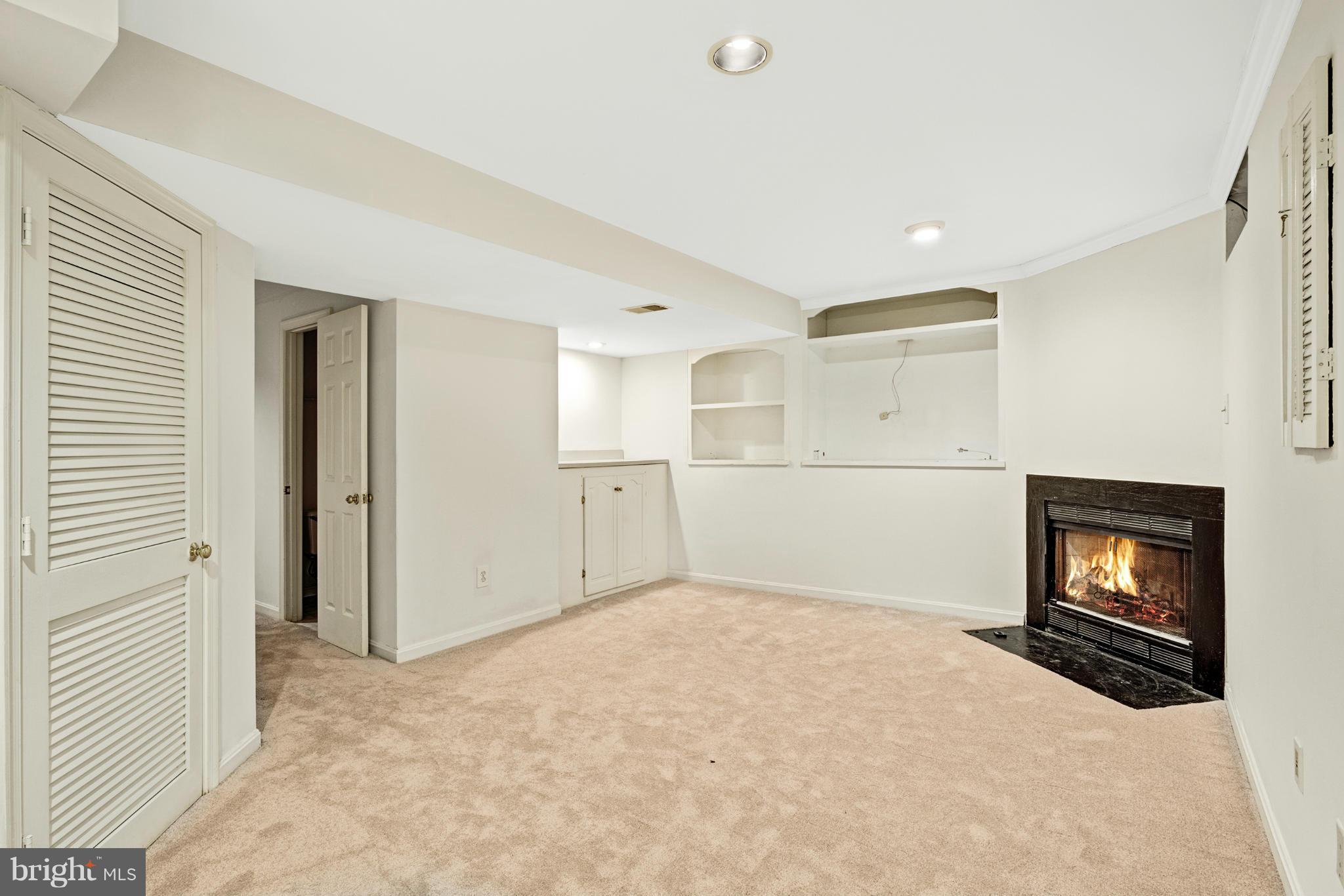 CLIFTON TOWNES - Residential