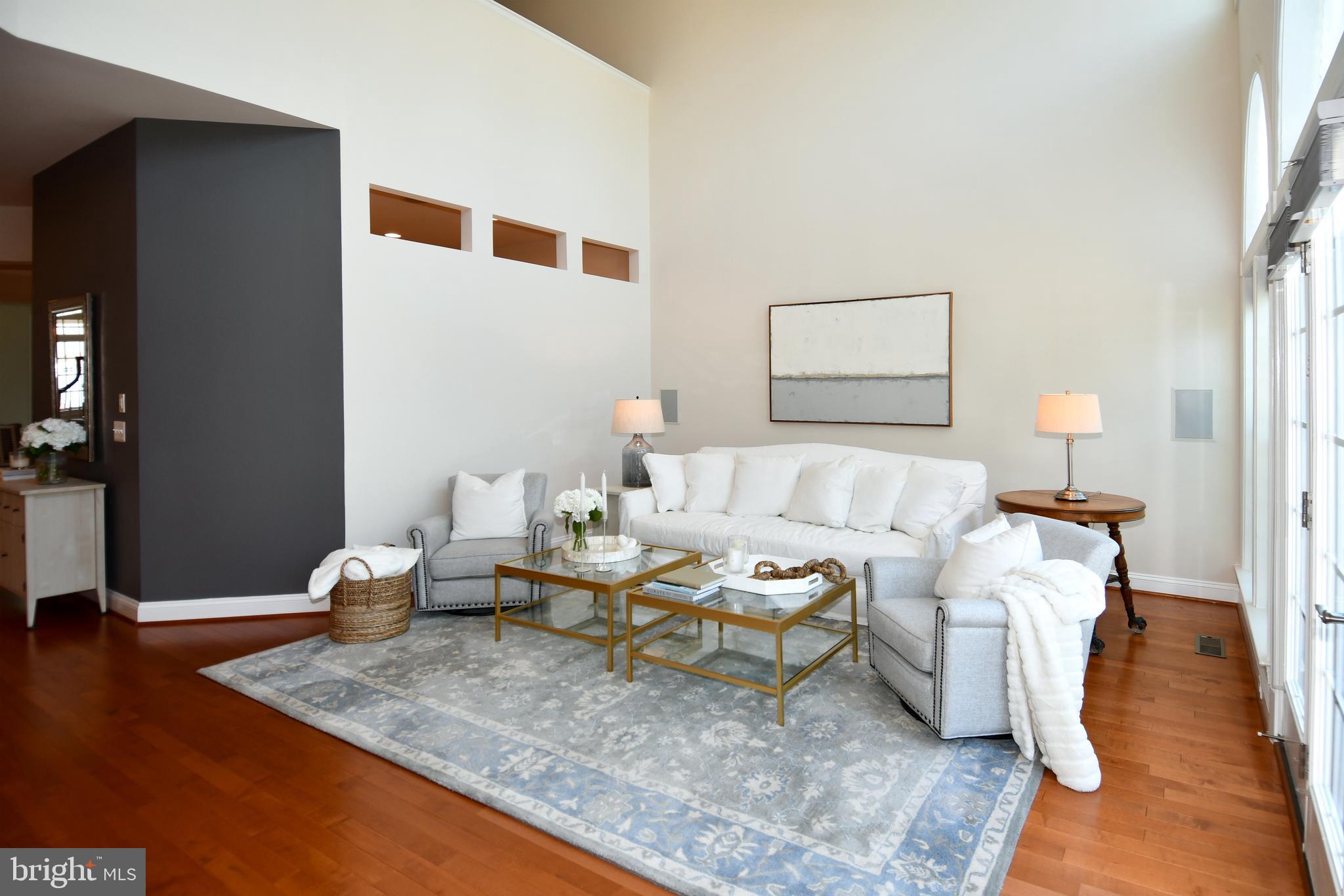 KENSINGTON SQUARE - Residential
